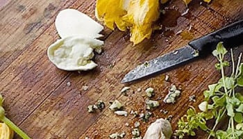 COURGETTEBLOMSTER MED MOZZARELLA OG SUMAK